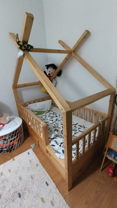 Cama criança estilo Montessori