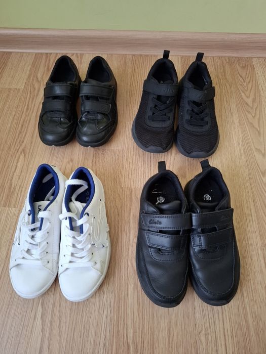 Кросівки Lacoste Skechers  Clark's 32p