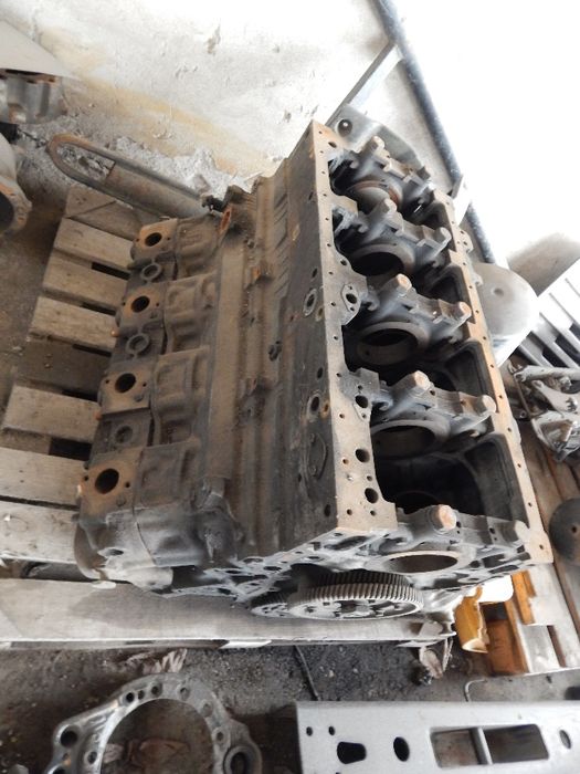 Продам блок двигуна ЯМЗ-238, з головками