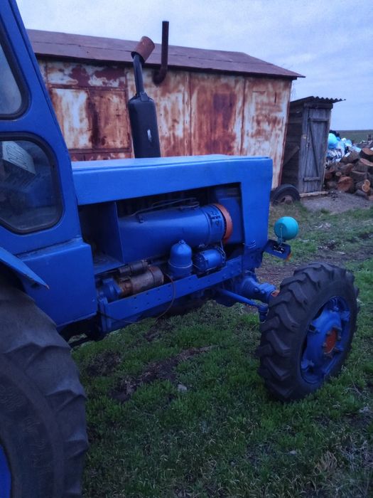 Продам трактор Т-40 і багато запчастин
