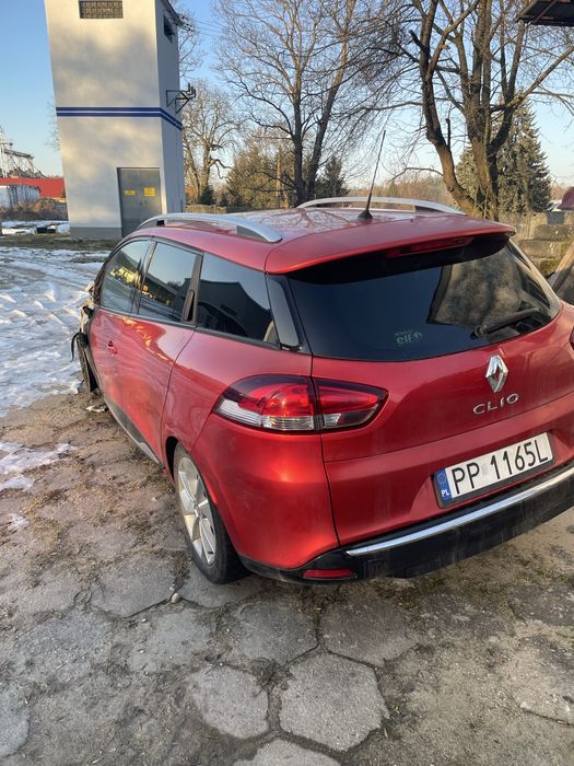 Renault  Clio IV Grandtour 205 r.  pój. 900 cm3  Salon Polska