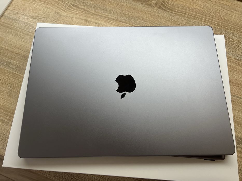 MacBook Pro 16' 2021 A2485 M1 Pro/10 CPU/16 GPU/16Gb RAM/512Gb SSD ідеал