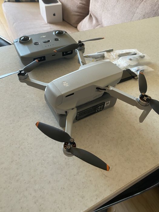 Квадрокоптер DJI mini 2 combo