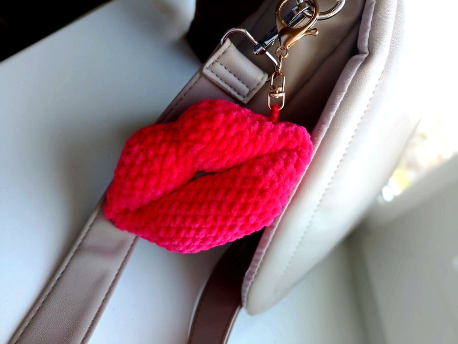 Брелоки ручної роботи, плюшеві брелоки, таба лапка, капібара