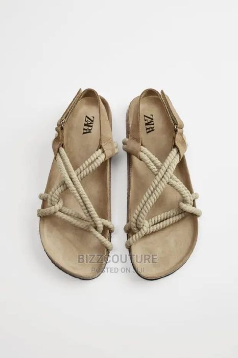 Сандалі чоловічі Zara