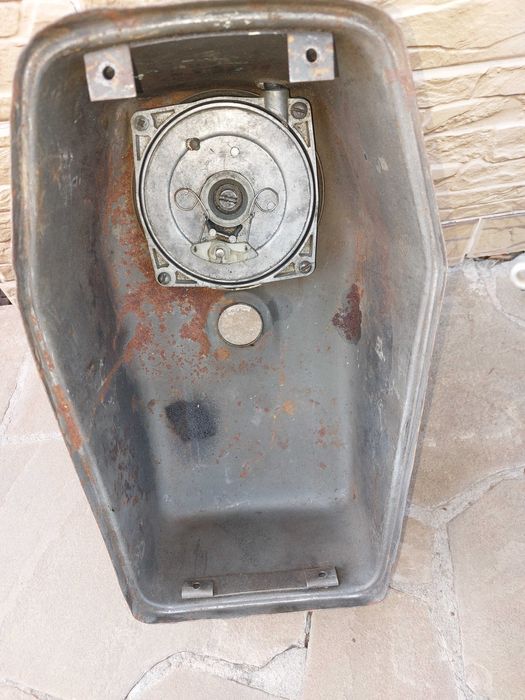 продам підвісний двигун салют