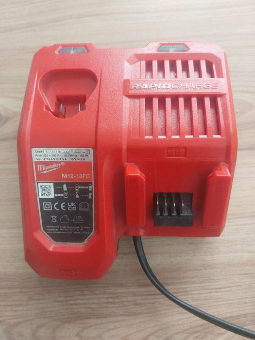 Ładowarka Milwaukee M12-18FC