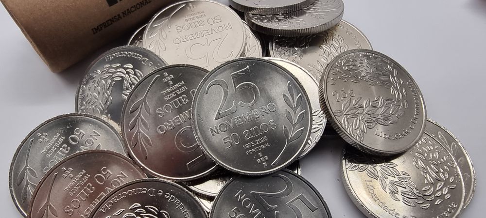 Moeda de coleção “50 Anos do 25 de novembro