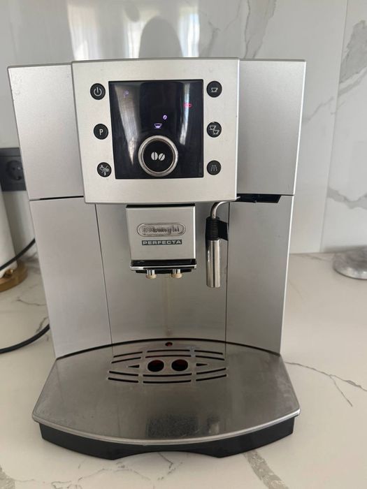 Кавомашина De’Longhi Perfecta ESAM 5400.S