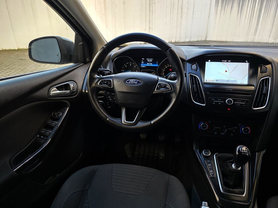 Ford Focus TITANIUM 1.5TDCI 120CV CX6- Excepcional