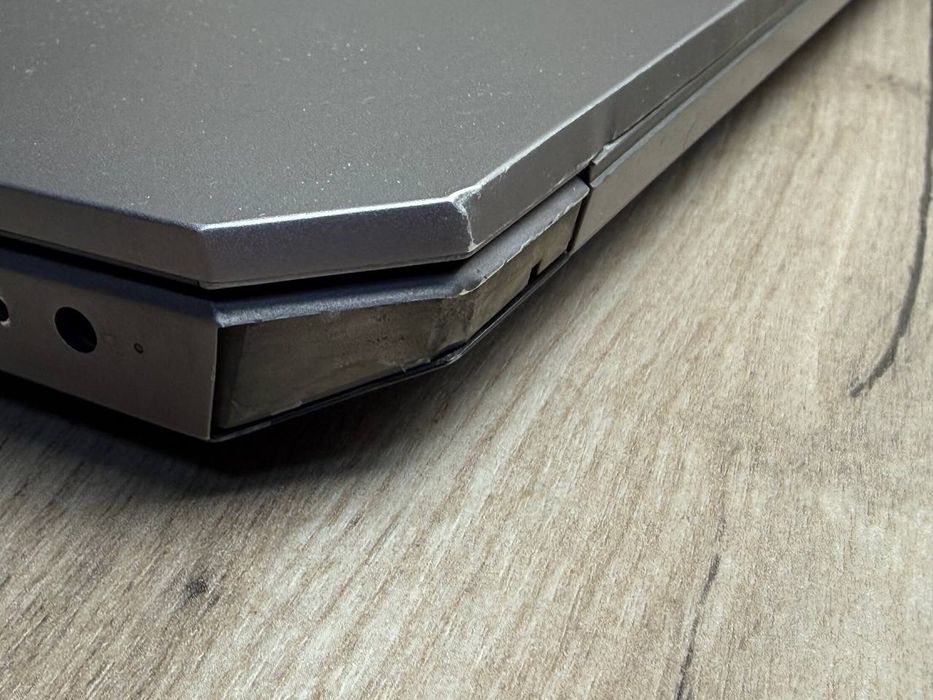 Игровой ноутбук HP 15.6 fhd ips/i7-8850h/Nvidia 4gb/16/256/АКБ 4 часа