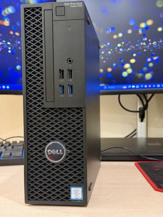 Dell Precision Tower 3420 / Intel Core i7 7th Gen / 32GB RAM / 1TB SSD