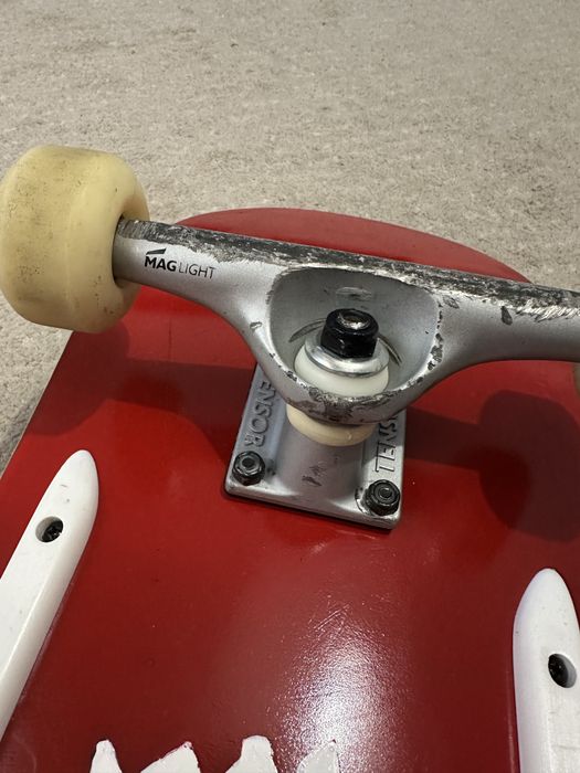 Skate profissional menos de metade do preço