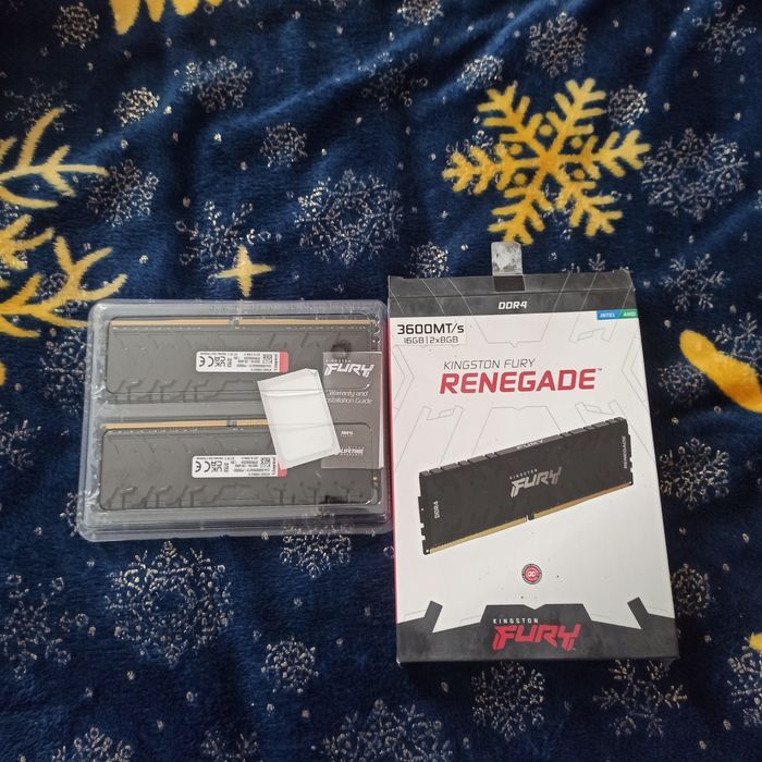 Оперативна пам'ять  Kingston fury renegade  16gb. 2x8gb 3600мгц.