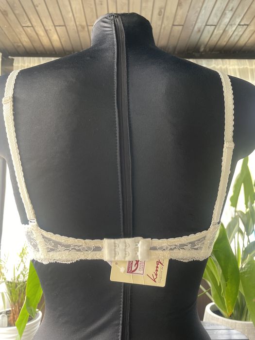 Biustonosz 70A, 75A, 80B, 70C, 75C,70D,  (392)