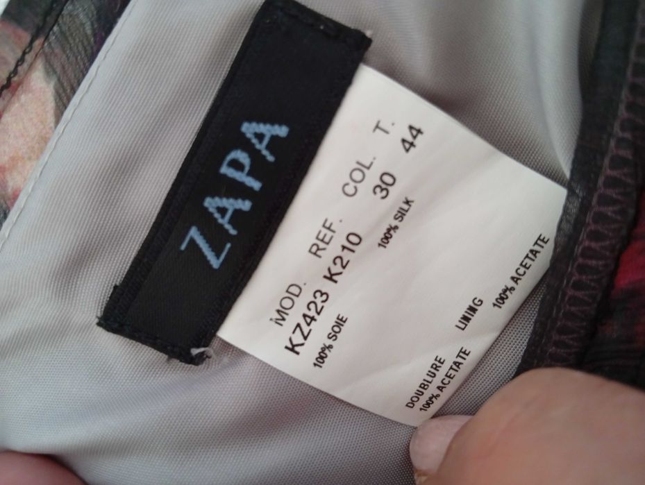 Conjunto saia e blusa de seda Zapa,para ocasiões especiais