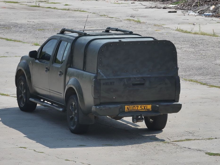 авто Nissan Navara 4x4