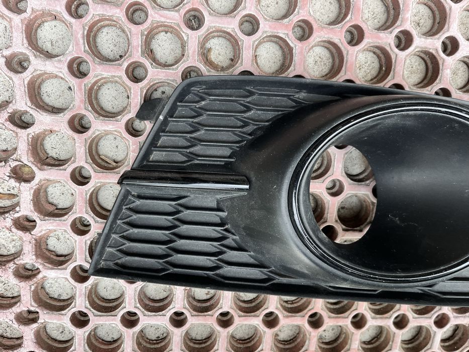 Prawa kratka zderzaka S-Line Audi A6 C7 4G LIFT 4G0807682AG