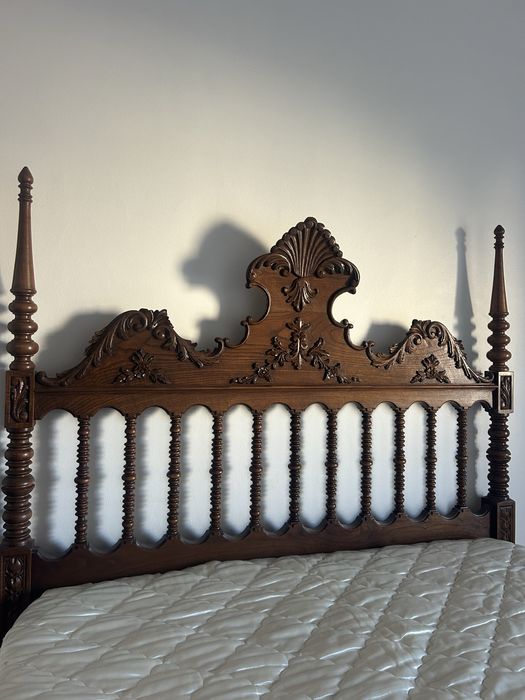 Cama de madeira