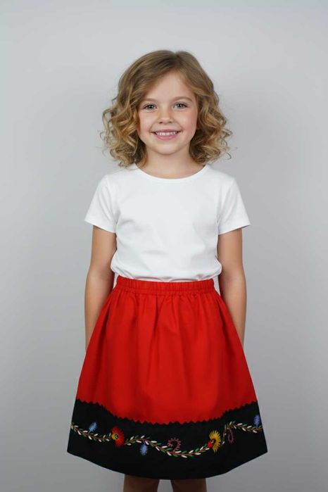 Saia criança c/ bordado de Viana feito à mão