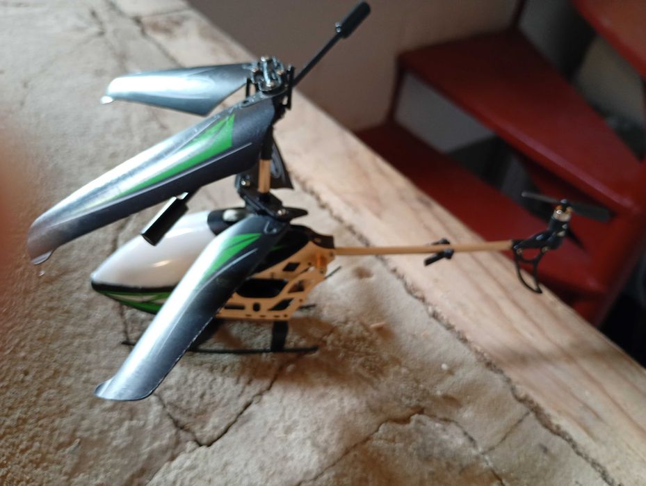 Skyquesc  oraz Hl20 helikopter bez pilota Na sprzedaż