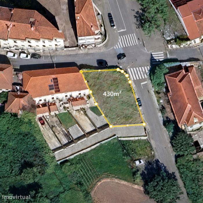 Terreno com PIP Aprovado para 9 Apartamentos | 1.098 m² de Construção