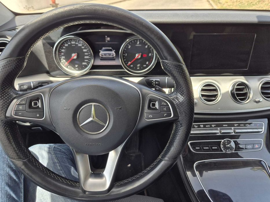 Carrinha Mercedes E220D