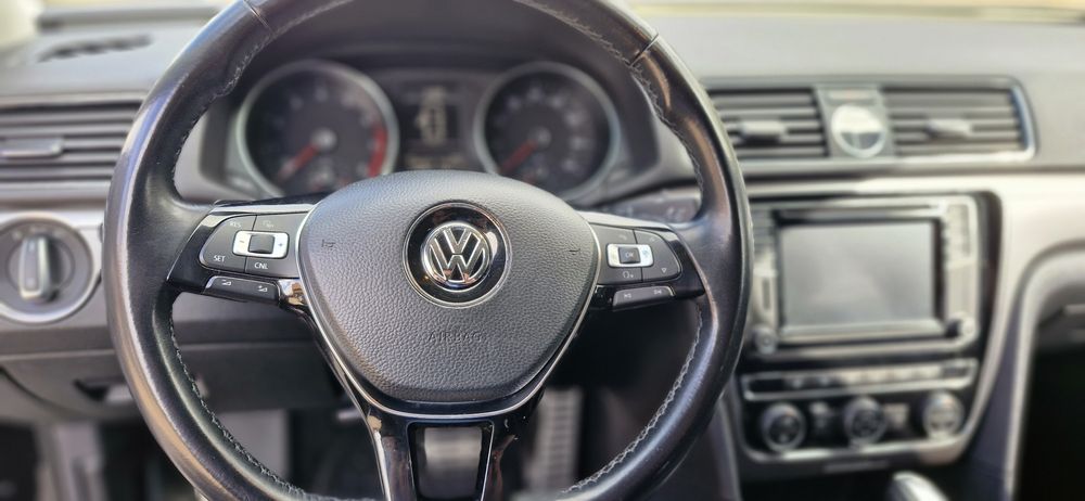 Passat R Line 1.8 avtomat