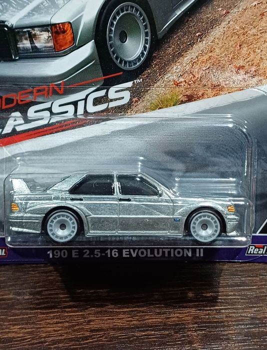 Hot Wheels Premium Mercedes-Benz 190 E Evolution