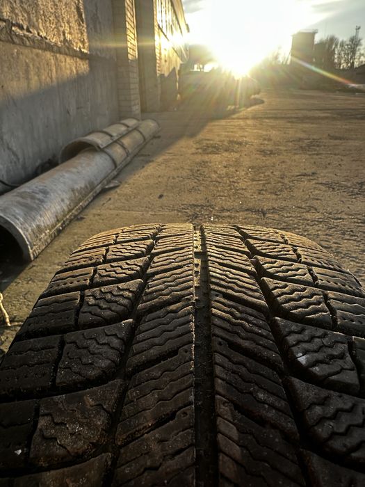 Michelin X-ice 215/60 R16