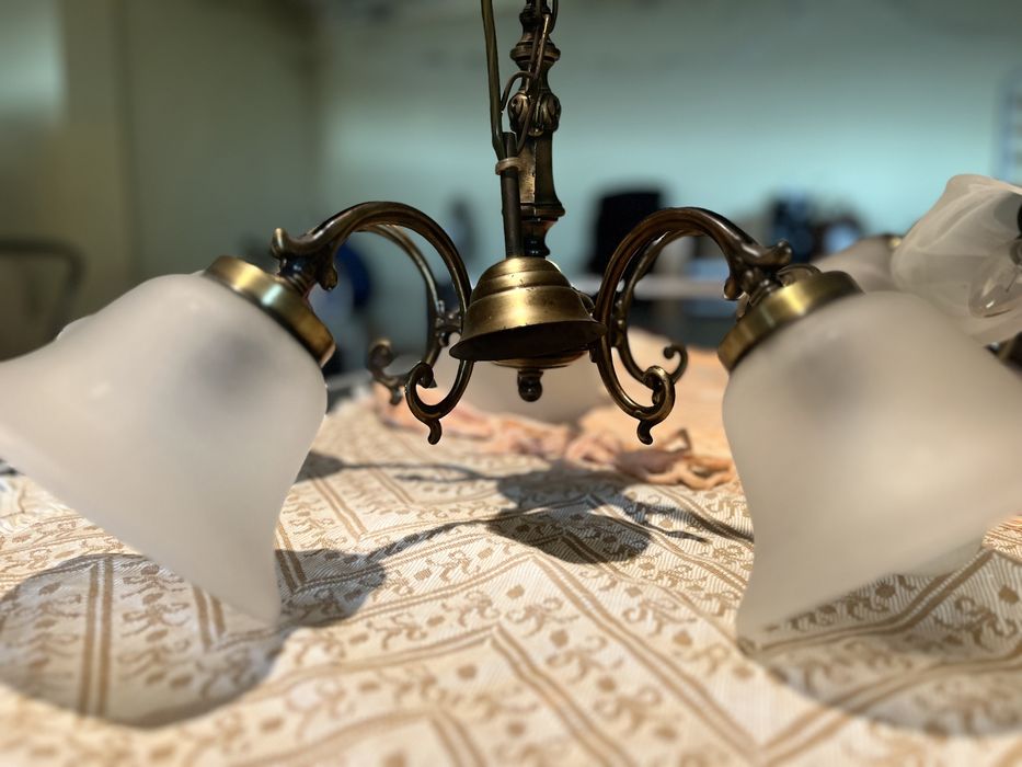 2 candeeiros de 5 lâmpadas