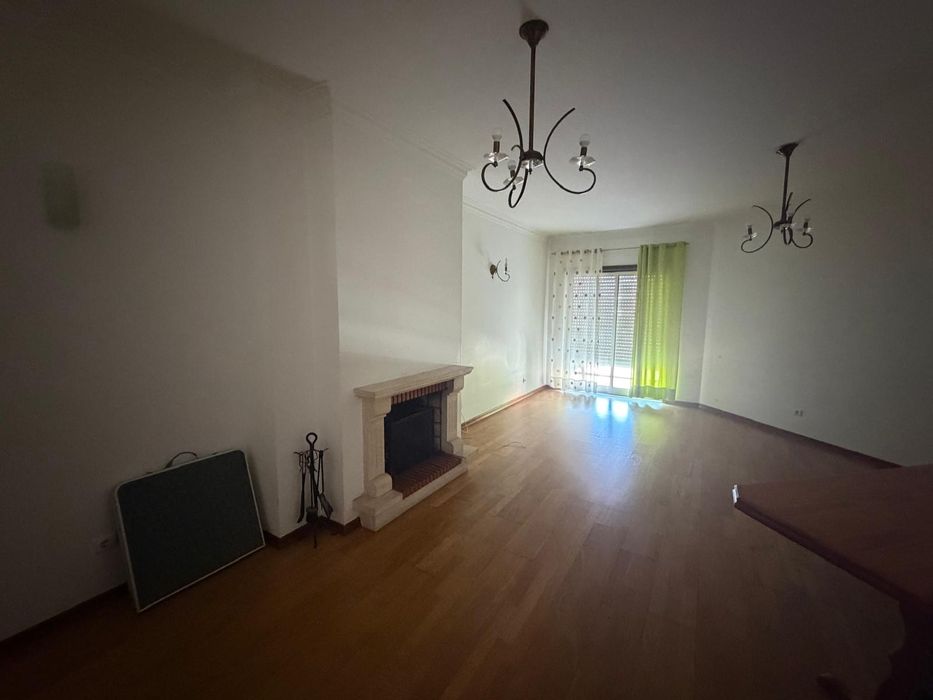Arrenda-se Apartamento T3
