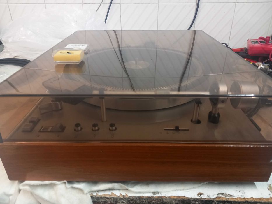 gira-discos Radiola  (Philips)