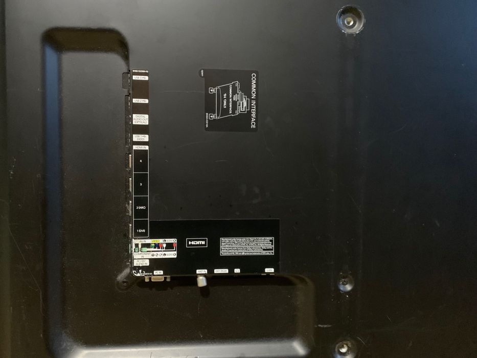 Samsung UE55D6100