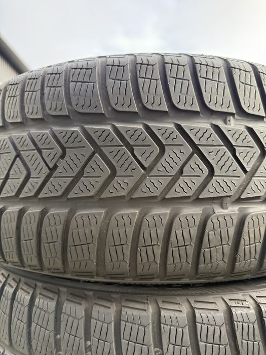 235/40/18 Pirelli Sottozero 3