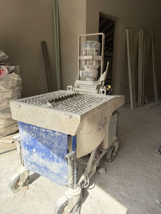 Máquina de projetar gesso