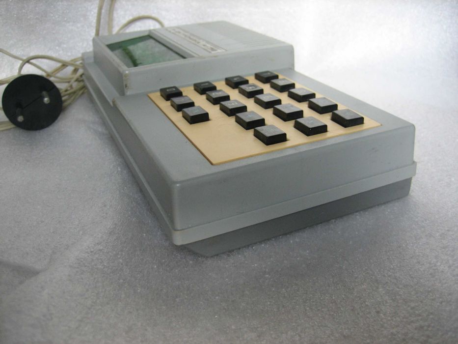 1974 год Калькулятор СССР Электроника 4-71Б БИС 4