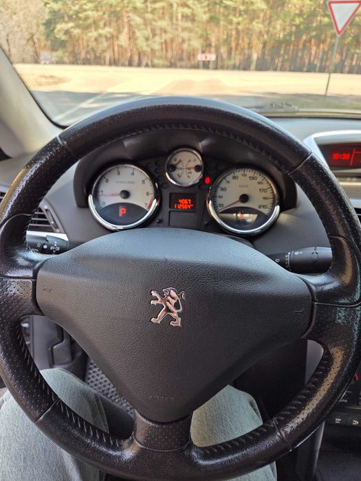 Продам Peugeot 207 CC (кабриолет)