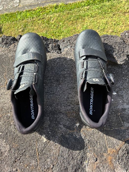 Sapatos Bontrager com sistema da Boa