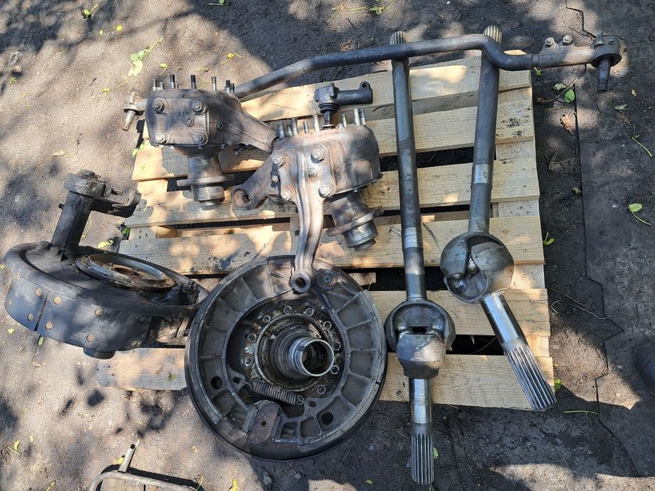 Полуось Зил 131 кулак цапфа ступица опрник колодка