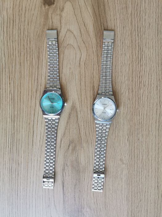 zegarki casio biały i turkus