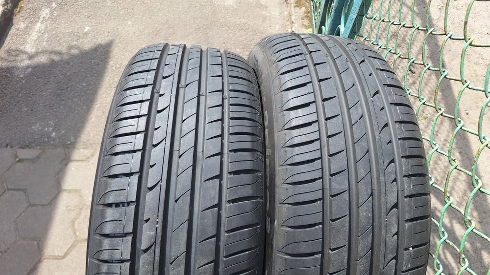215/55-R17 пара летних шин.