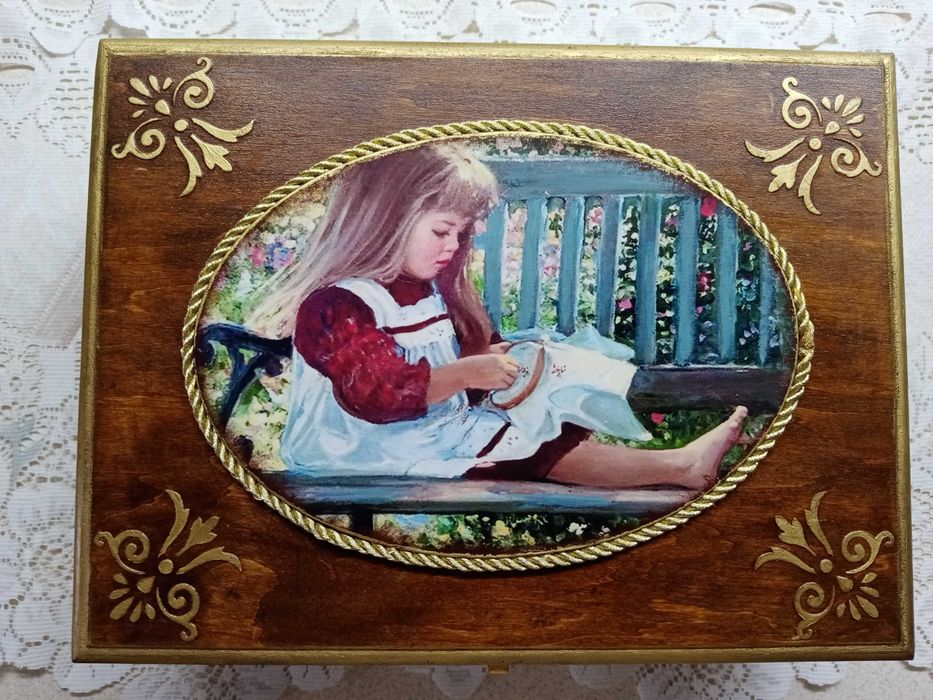 Велика скринька для рукоділля