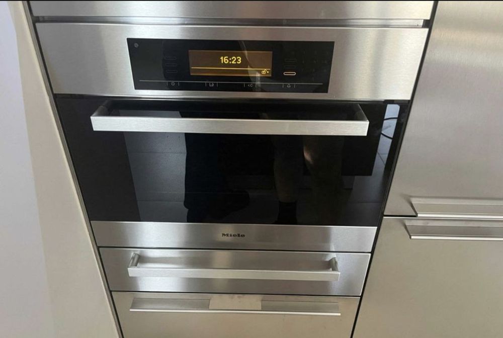 MIELE DGC 5080 XL piekarnik konwekcyjno parowy.