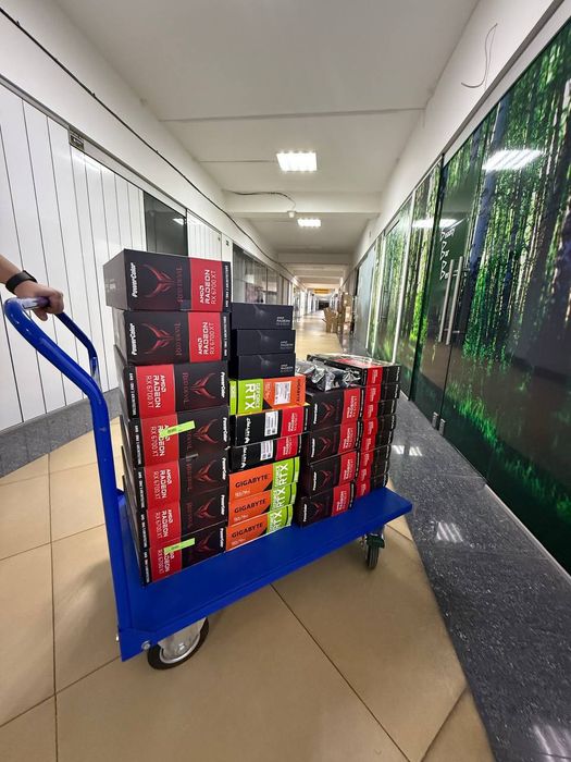 Послуги з оцінки та швидкого викупу відеокарт / майнінг ферм