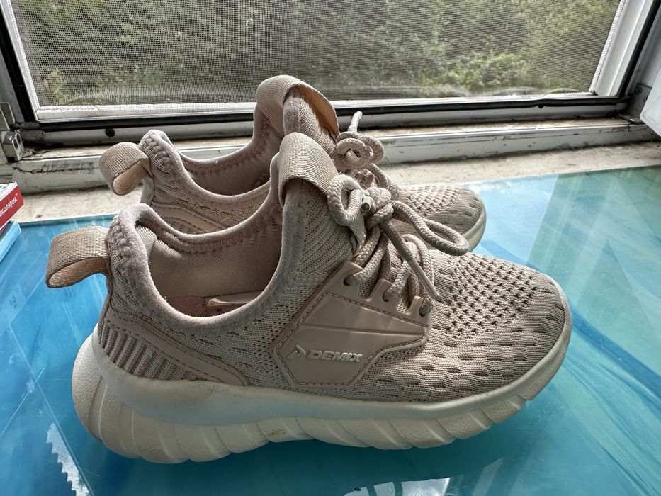 Продам кросівки дитячі Demix 31-32 розмір