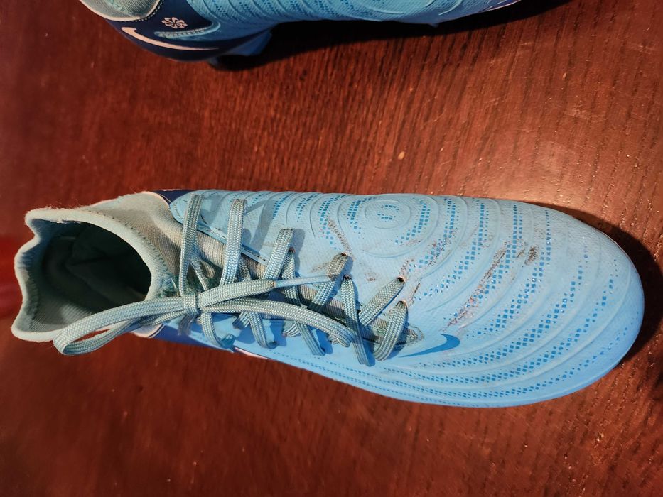 Nike phantom Luna 39' korki dla chłopca