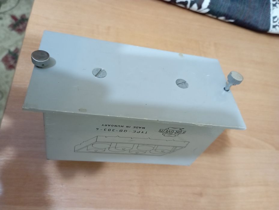 Адаптер на 12V продам Б/у