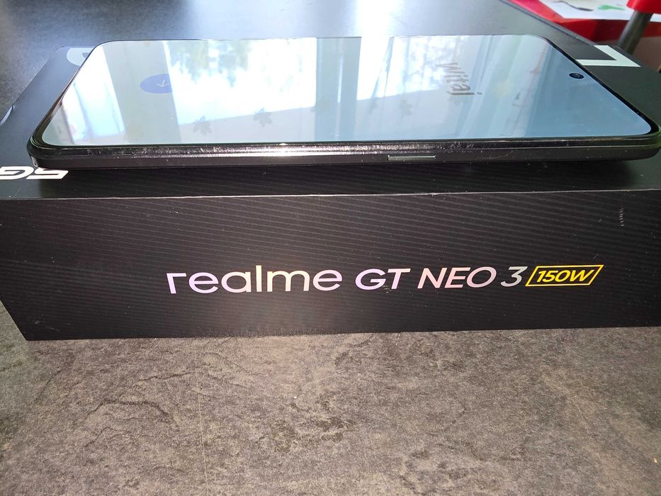Realme GT Neo3  5G  12/256 GB plus dodatki