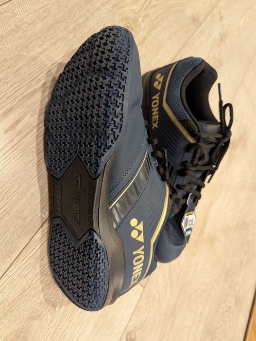 buty do badmintona: Yonex Strider Flow Wide (rozmiar 41)